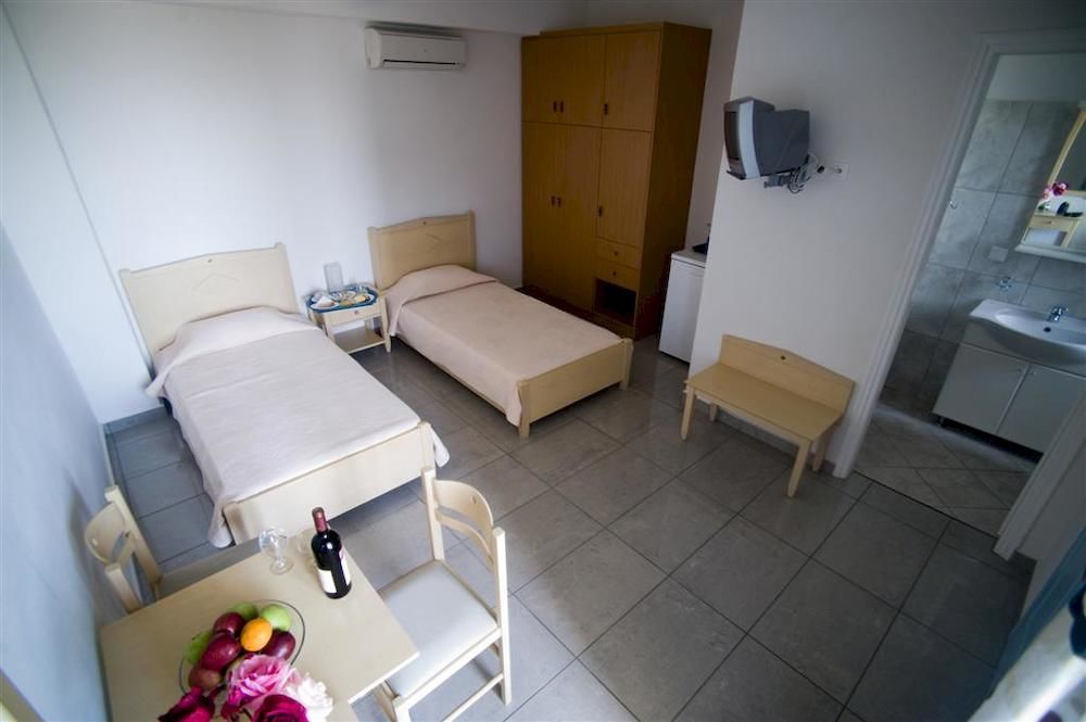 Aiolos Hotel Andros Ménites Exterior foto