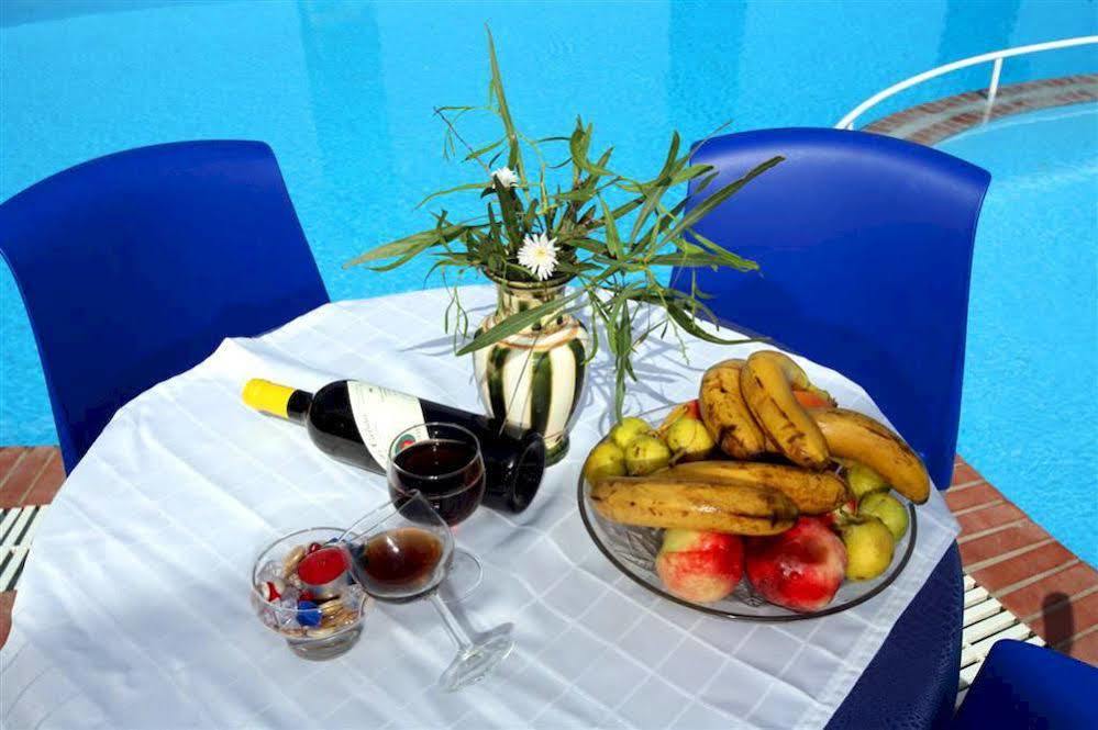 Aiolos Hotel Andros Ménites Exterior foto